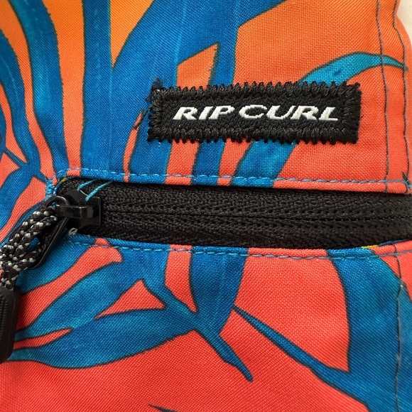 Rip Curl Men's Board Shorts - Size 24 waist - Picture 3 of 4